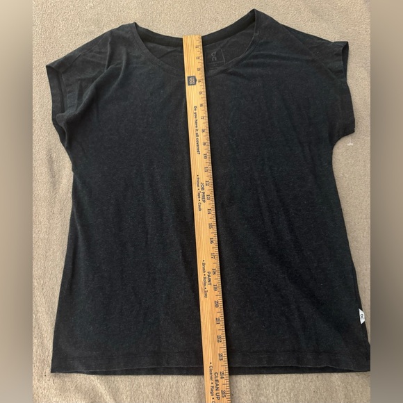 On Cloud T-Shirt Short Sleeve Women's Small Grey  Athletic Outdoor Gym Stretch - Picture 4 of 6